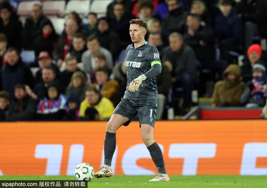 欧协联惊爆冷门！新帅首秀即硬撼豪门，塞浦路斯黑马逼平夺冠热门水晶宫